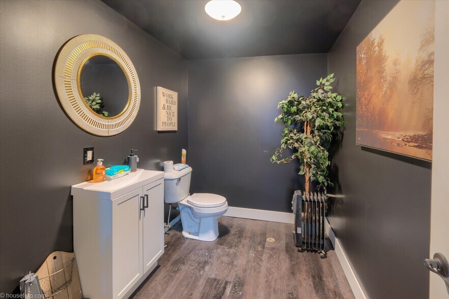 More Photos Of 5482 Miller Rd, Swartz Creek Auto Repair For Sale