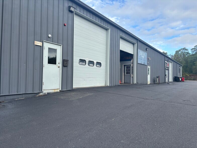 More Photos Of 40 Mead St, Seekonk Warehouse For Lease