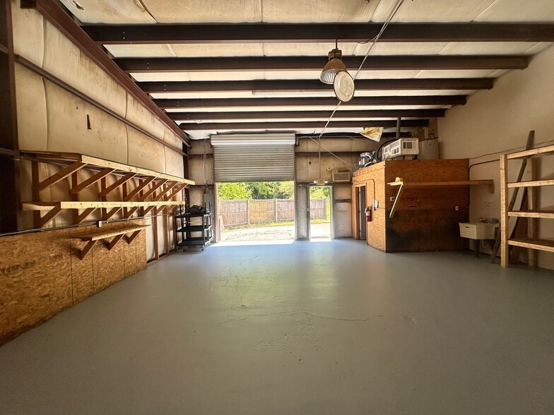 More Photos Of 1847 Canton Hwy, Cumming Distribution For Lease