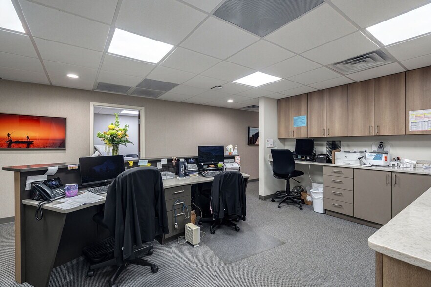 More Photos Of 195 King Ave, Athens Medical For Lease