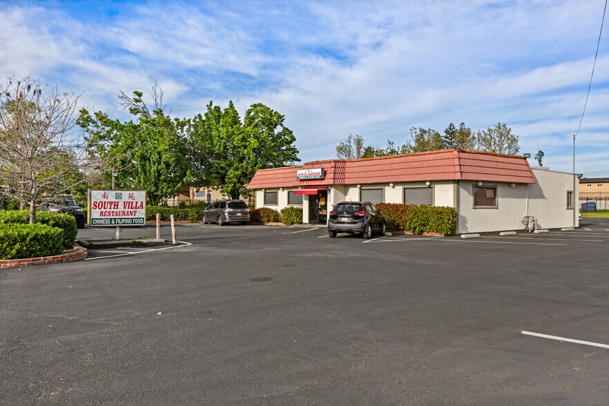 More Photos Of 7223 55th St, Sacramento Restaurant For Sale