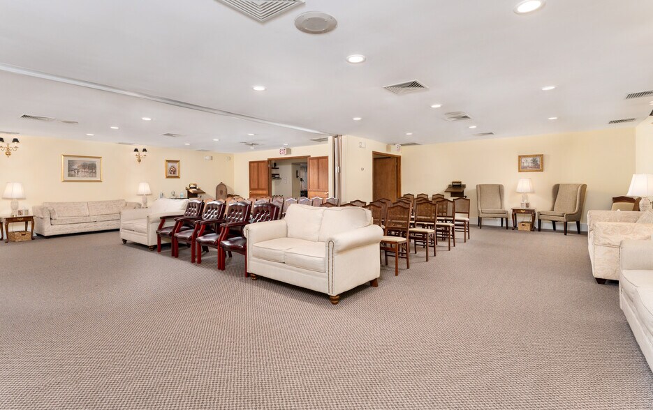 More Photos Of 94 E Montauk 1 Hwy, Hampton Bays Land For Sale