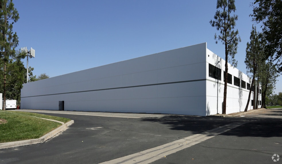More Photos Of 9322 Hyssop Dr, Rancho Cucamonga Industrial For Lease