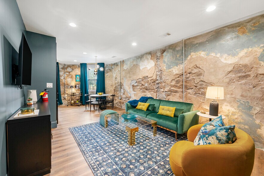 More Photos Of 929 Main St, Stone Mountain Restaurant For Sale
