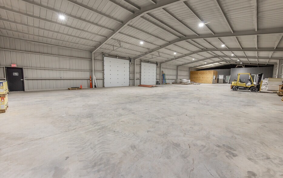 More Photos Of 9006 County Road 6820, Lubbock Warehouse For Lease