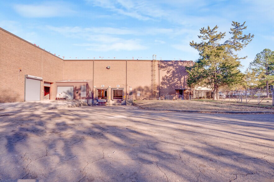 More Photos Of 3400 Westinghouse Blvd, Charlotte Manufacturing For Lease