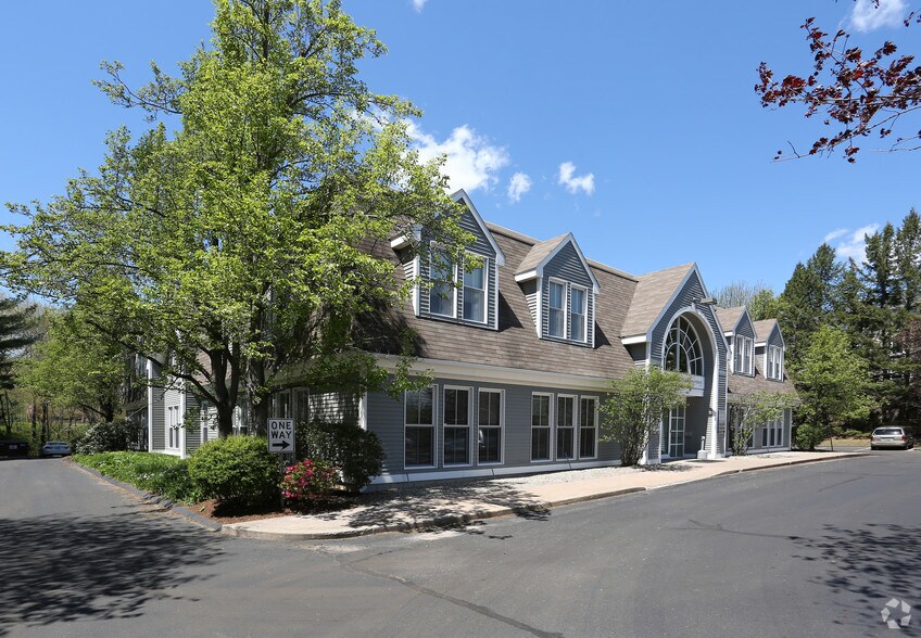 More Photos Of 111 Simsbury Rd, Avon Medical For Lease