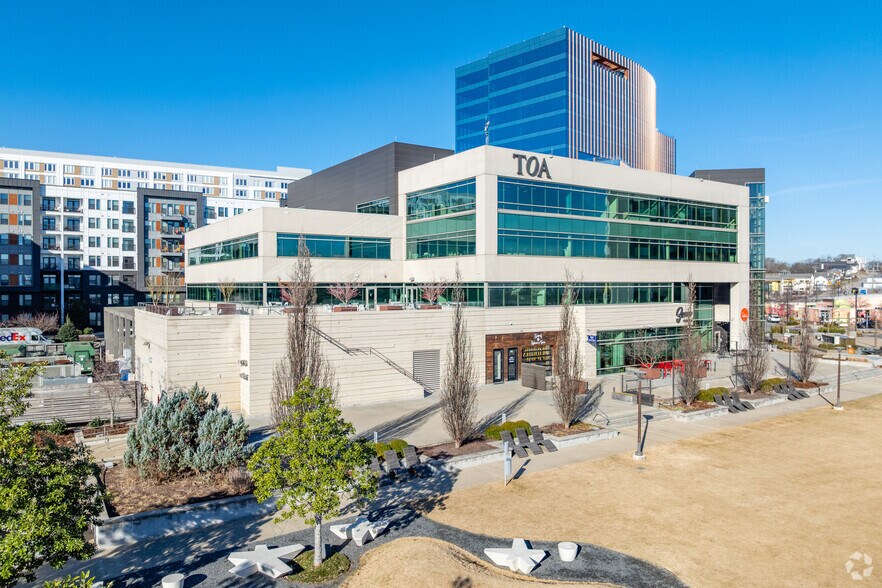 More Photos Of 8 City Blvd, Nashville Office For Lease