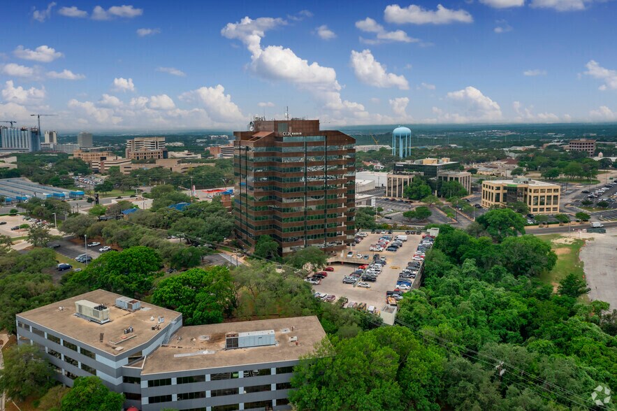 More Photos Of 8122 Datapoint Dr, San Antonio Office For Lease