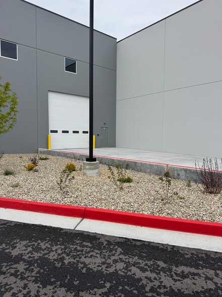 More Photos Of 235 Sugar St, Layton Industrial For Lease