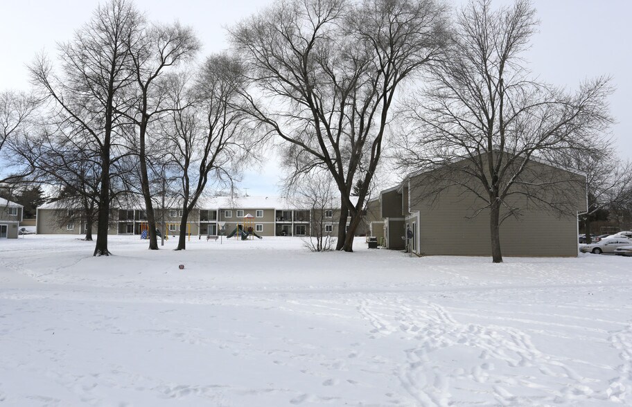 More Photos Of 2701 11th Ave, Anoka Apartments For Sale