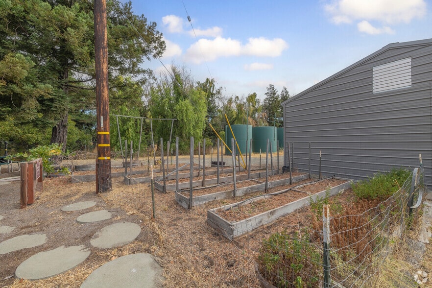 More Photos Of 24200 Arnold Dr, Sonoma Warehouse For Sale