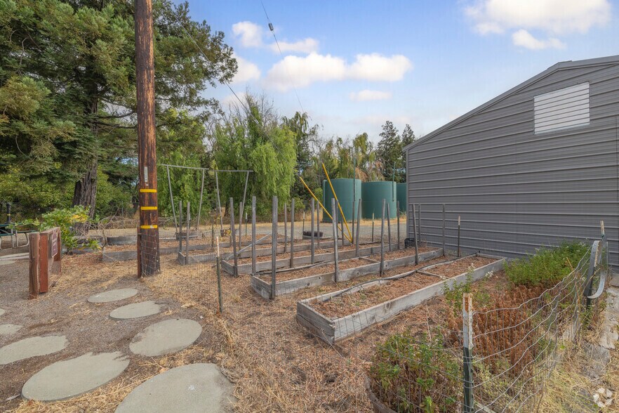 More Photos Of 24200 Arnold Dr, Sonoma Warehouse For Sale