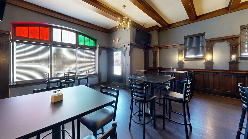 More Photos Of 4200 S Grand Blvd, Saint Louis Restaurant For Lease