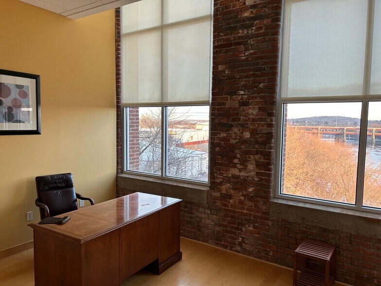 More Photos Of 25 Marston St, Lawrence Medical For Sale