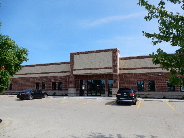 More Photos Of 823 Park East Blvd, Lafayette Office For Lease