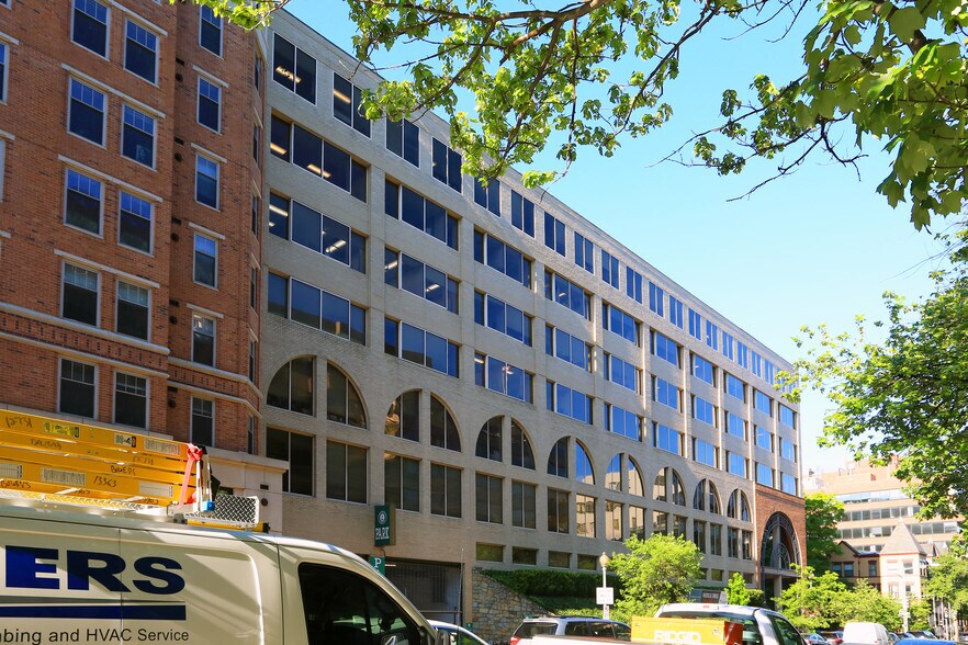More Photos Of 2440 M St NW, Washington Medical For Lease