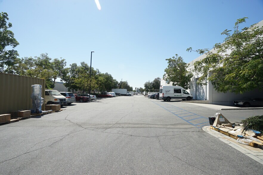 More Photos Of 1590 S Milliken Ave, Ontario Warehouse For Lease