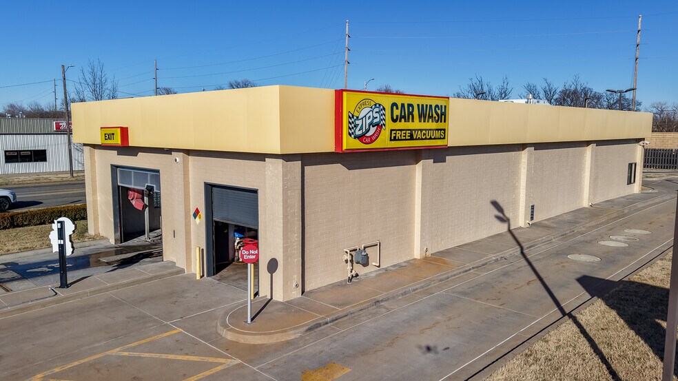 More Photos Of 3825 W Maple St, Wichita Carwash For Sale