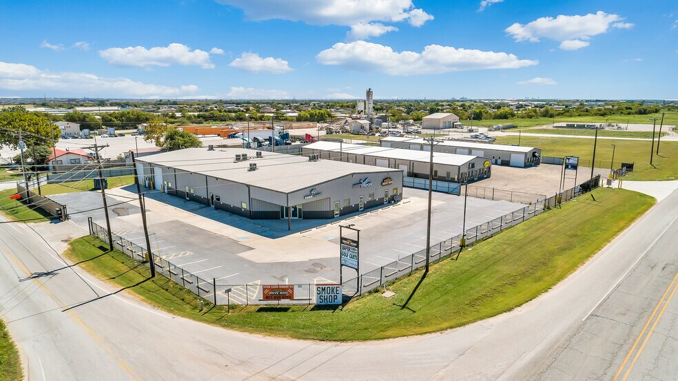 More Photos Of 12250 US Business Highway 287 N, Fort Worth Distribution For Lease