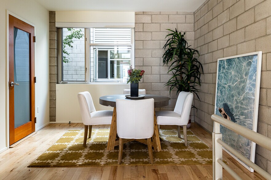 More Photos Of 3450 Cahuenga Blvd W, Los Angeles Office Residential For Lease