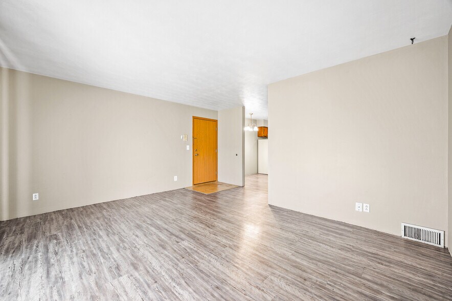 More Photos Of 2901-2979 W Cannes Dr, Peoria Apartments For Sale