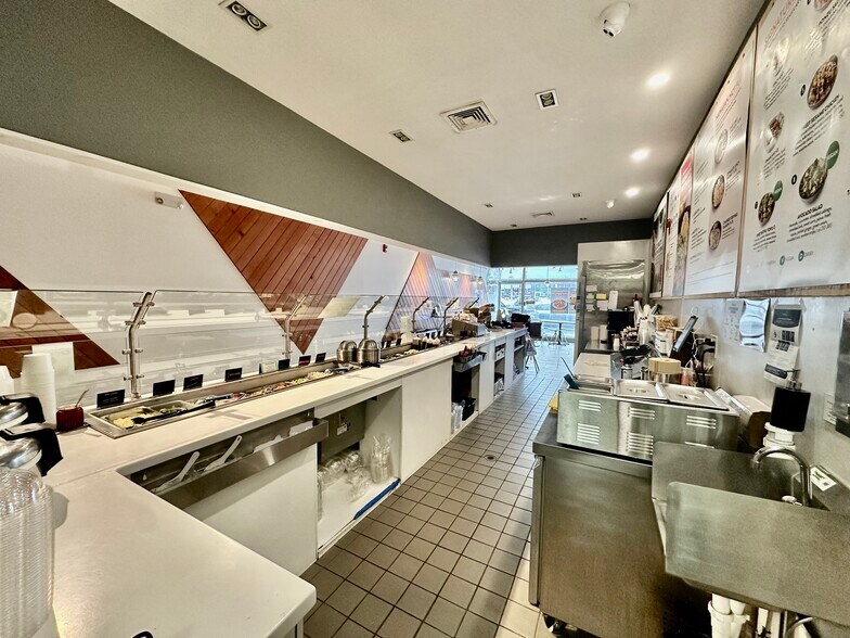 More Photos Of 370-400 Post Rd E, Westport General Retail For Lease