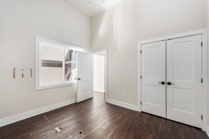 More Photos Of 5250 Wayne Ave, Philadelphia Apartments For Sale