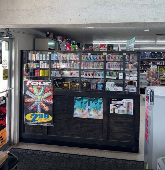 More Photos Of 1020 S Wc Owen Ave, Clewiston Convenience Store For Lease