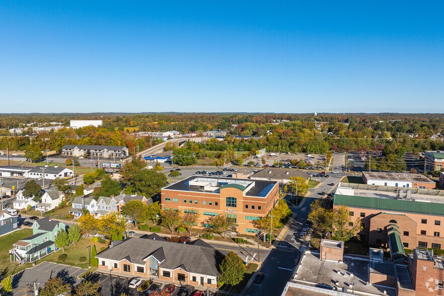 More Photos Of 137 W High St, Elkton Medical For Sale