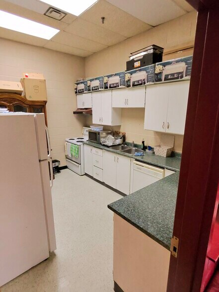 More Photos Of 261-301 Port Union Rd, Toronto Storefront For Lease