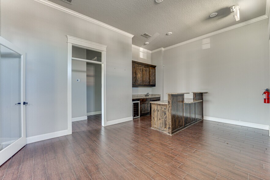 More Photos Of 1795 N 77 Hwy, Waxahachie Medical For Lease