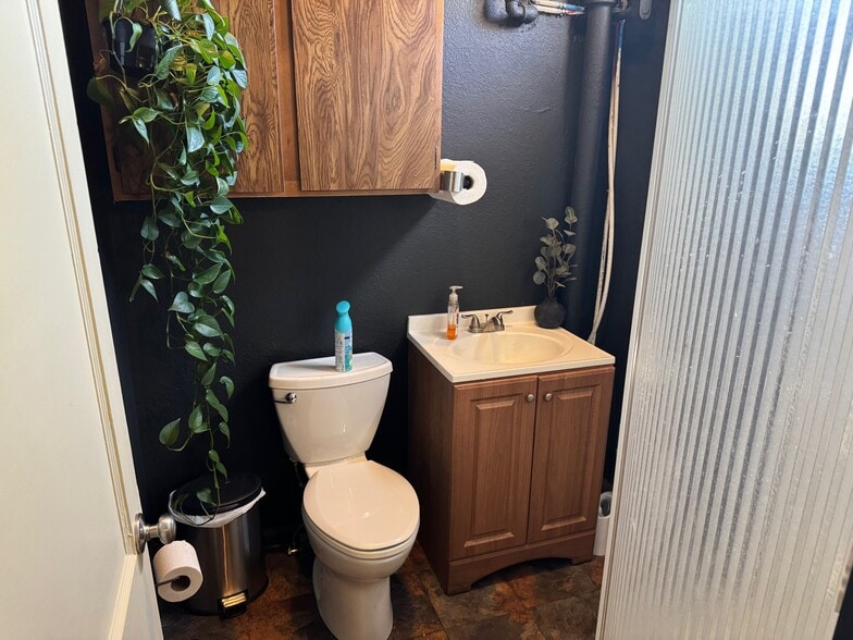 More Photos Of 530 E Eisenhower Blvd, Loveland Freestanding For Sale