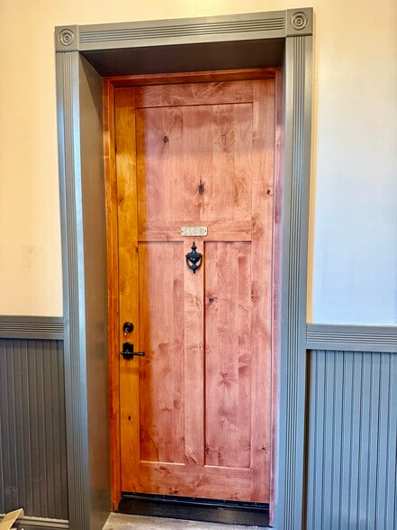 More Photos Of 108 N Jefferson Ave, Eatonton Storefront Retail Office For Sale