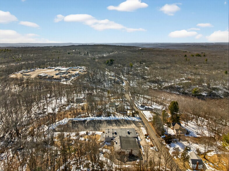 More Photos Of 1146 Spindle Hill Rd, Wolcott Freestanding For Sale