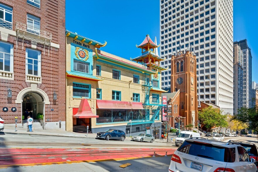 More Photos Of 601-625 Grant Ave, San Francisco Storefront Retail Office For Lease