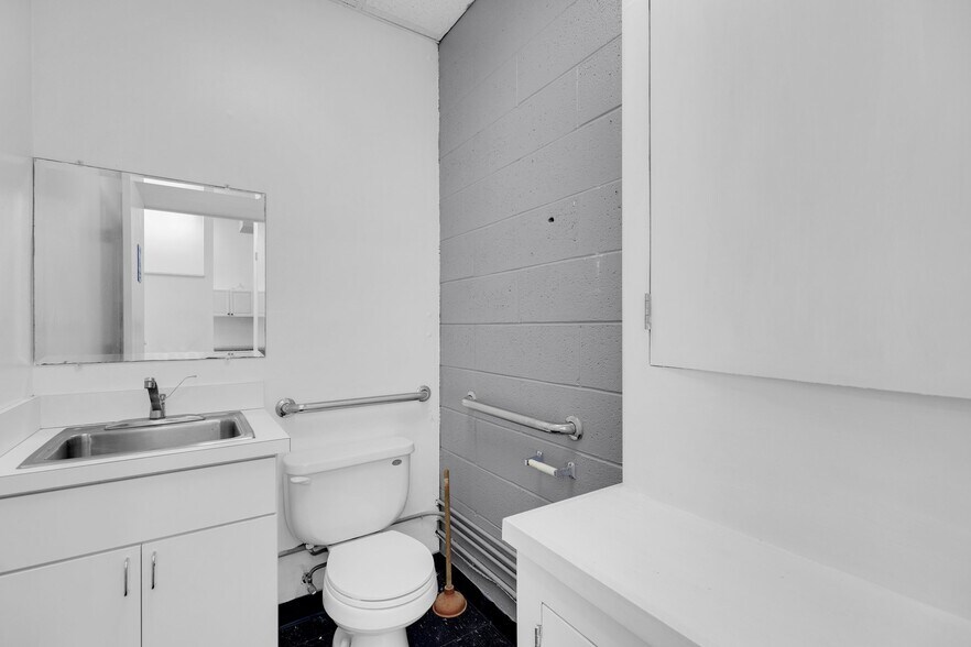 More Photos Of 215 Bridgeport Ave, Shelton Storefront Retail Office For Lease