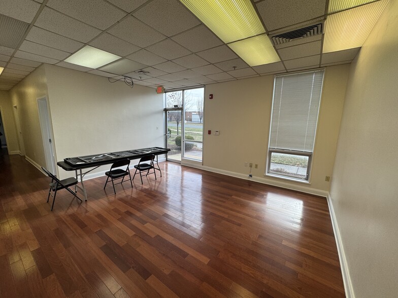 More Photos Of 400 Battaile Dr, Winchester Manufacturing For Lease