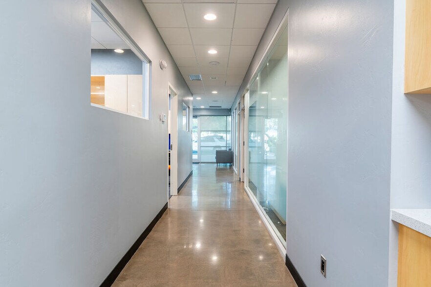 More Photos Of 870 S Campbell Ave, Tucson Warehouse For Sale