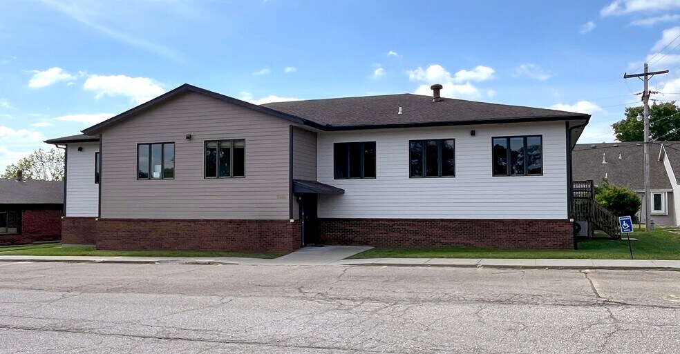 Primary Photo Of 2953 SW Wanamaker Dr, Topeka Office For Lease