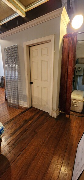 More Photos Of 391 Second St, Macon-Bibb Office For Sale