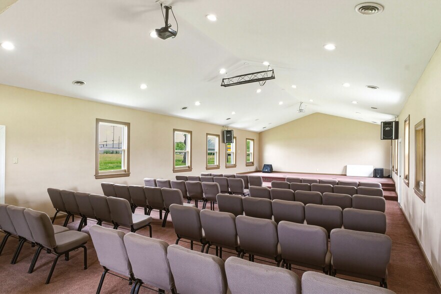 More Photos Of 13908 Dixie Hwy, Louisville Religious Facility For Sale