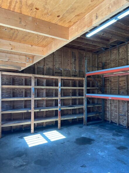 More Photos Of 1550 S Missouri Ave, Clearwater Freestanding For Sale