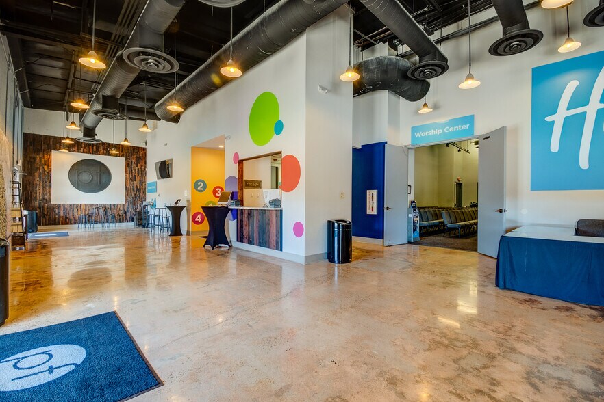 More Photos Of 5819 10th St, Katy Storefront For Sale