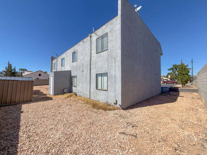 More Photos Of 126 E 1st North St, Mesquite Multifamily For Sale