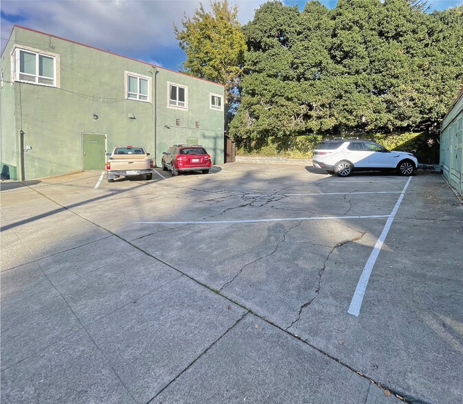 More Photos Of 1658 University Ave, Berkeley Storefront Retail Office For Lease