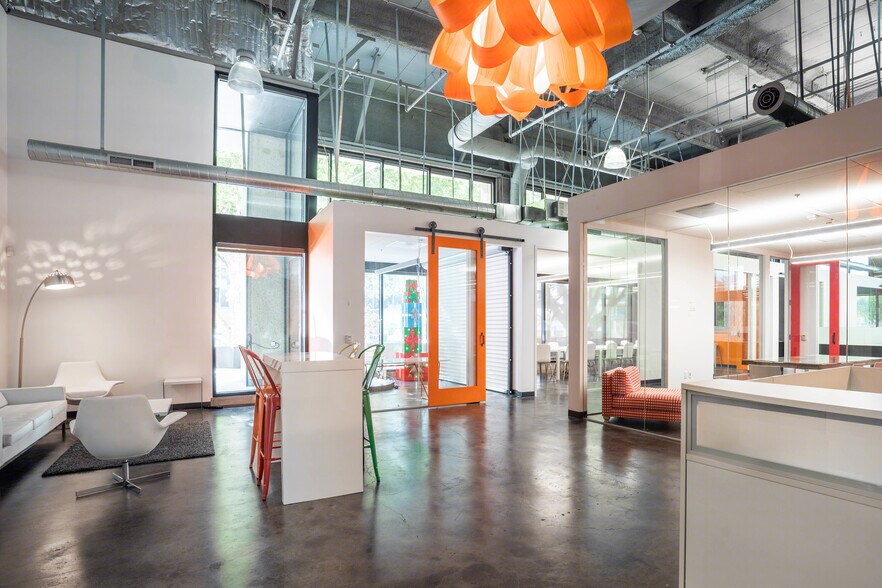 More Photos Of 177 E Colorado Blvd, Pasadena Office For Sale