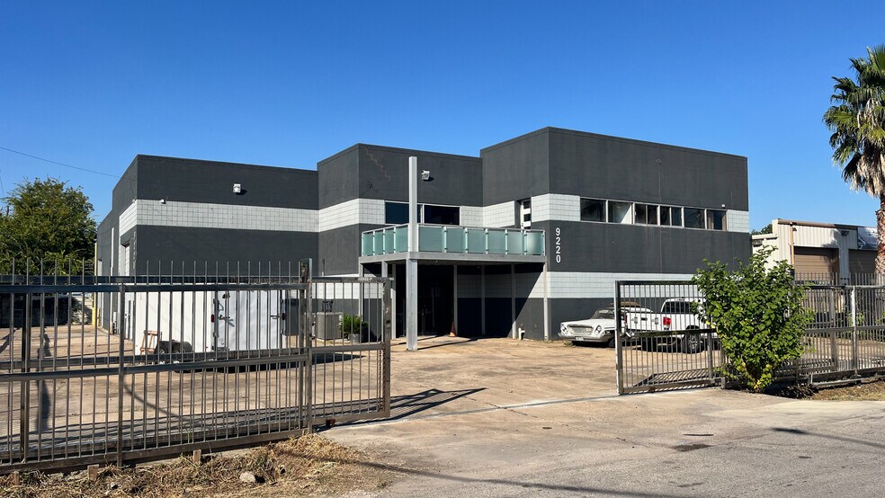 More Photos Of 9220 Rasmus Dr, Houston Warehouse For Lease