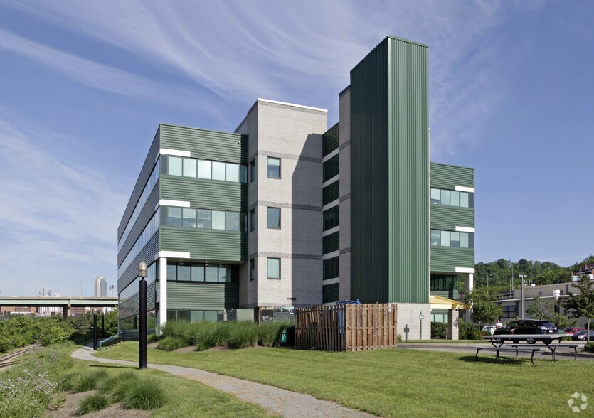 More Photos Of 2000 Technology Dr, Pittsburgh Office For Lease