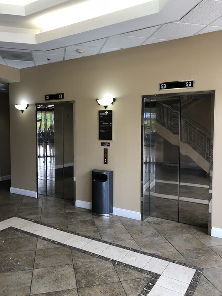 More Photos Of 1545 Raymond Diehl Rd, Tallahassee Office For Lease